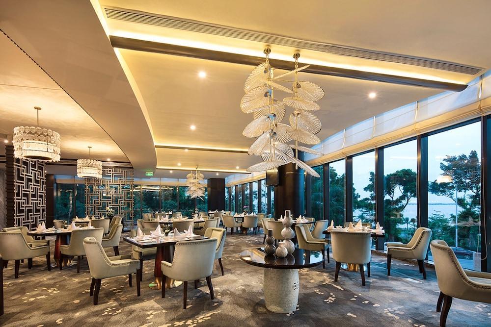 Grand Bay Hotel Zhuhai Eksteriør bilde