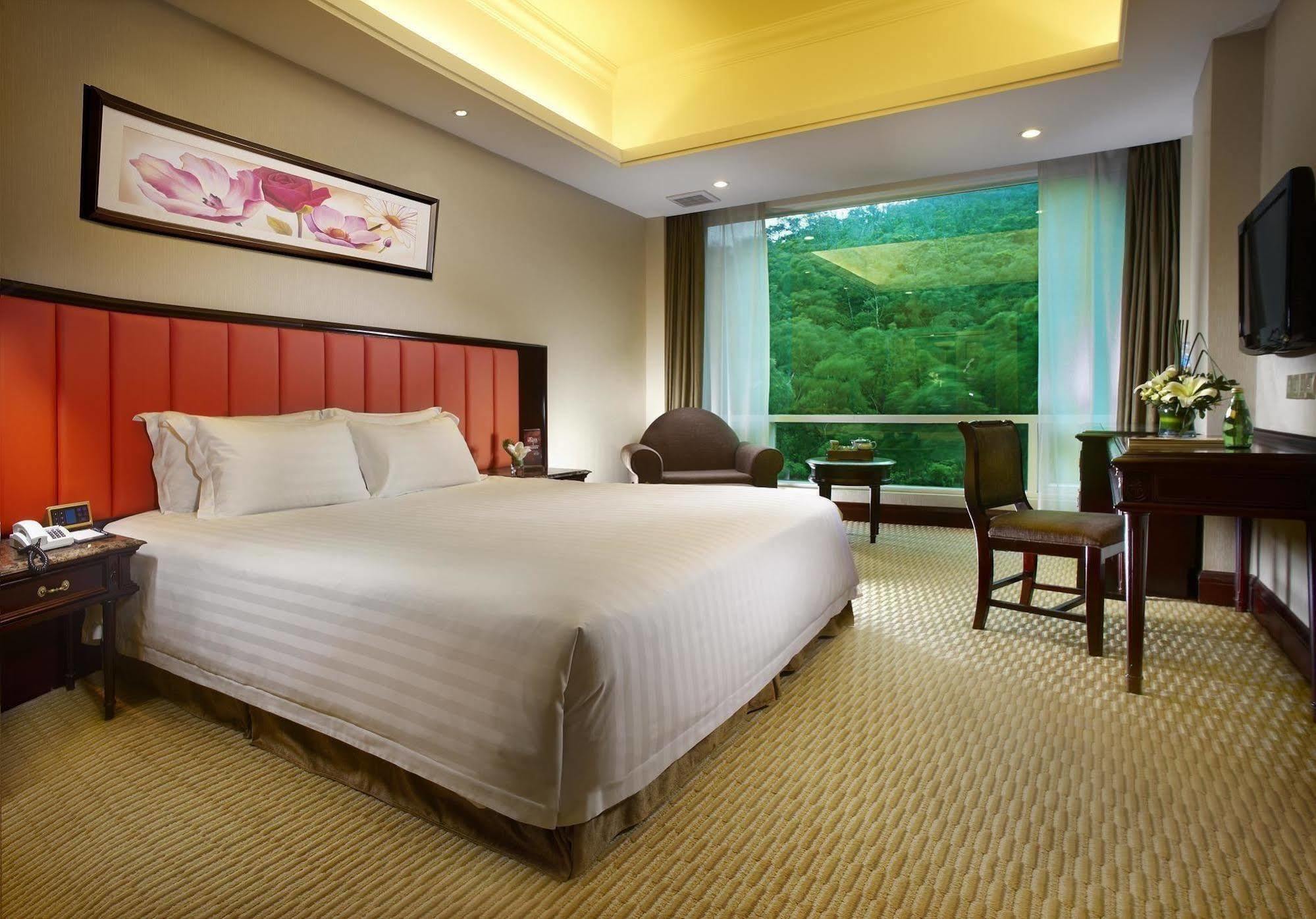 Grand Bay Hotel Zhuhai Eksteriør bilde