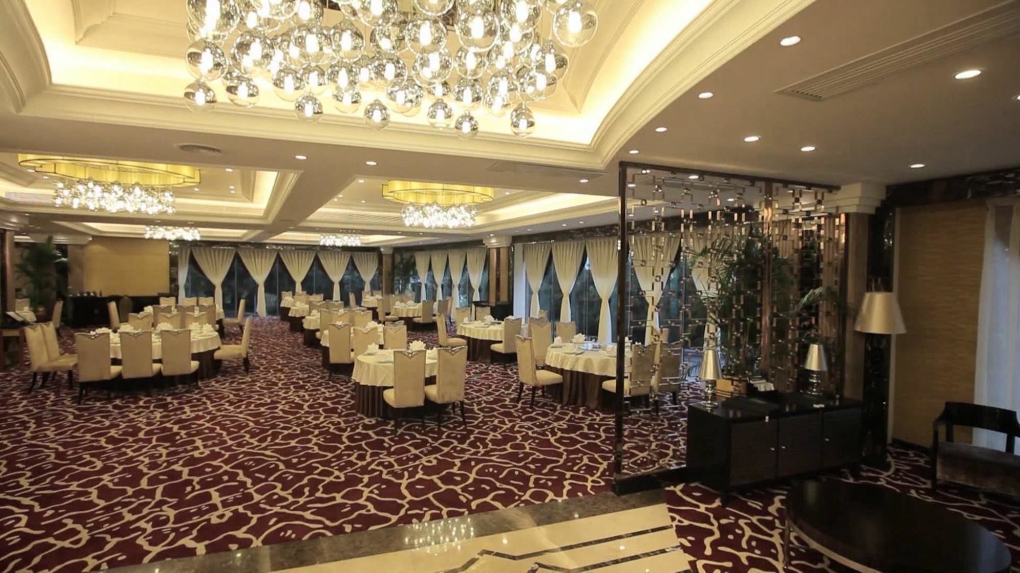 Grand Bay Hotel Zhuhai Eksteriør bilde